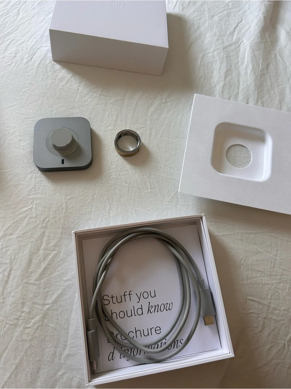 ŌURA Ring 4 Size 9 - Gold